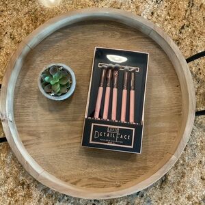 Luxie face brush set, new